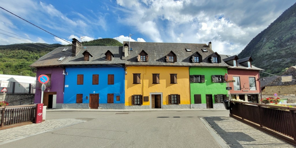 Foto: Vista del pueblo - Arties (Lleida), España