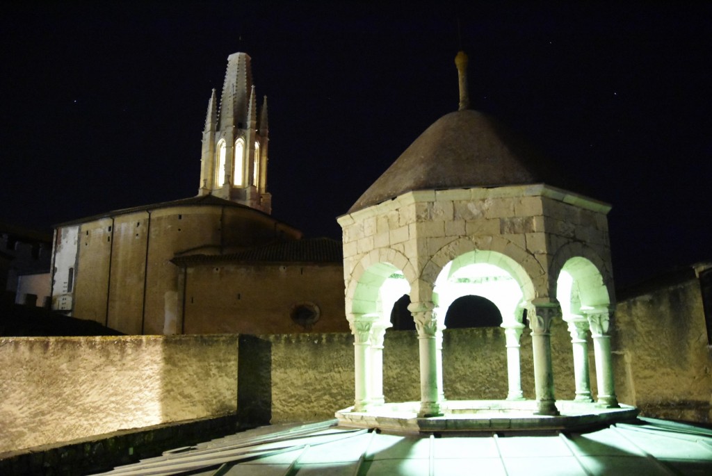 Foto: Tiempo de flores 2022 - Girona (Cataluña), España
