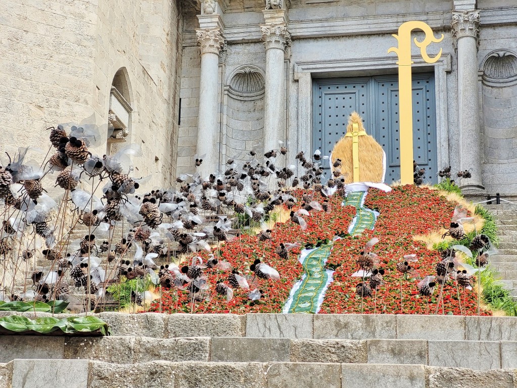 Foto: Tiempo de flores 2022 - Girona (Cataluña), España