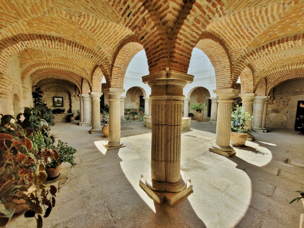 Foto: Monasterio de El Palancar - Pedroso de Acim (Cáceres), España