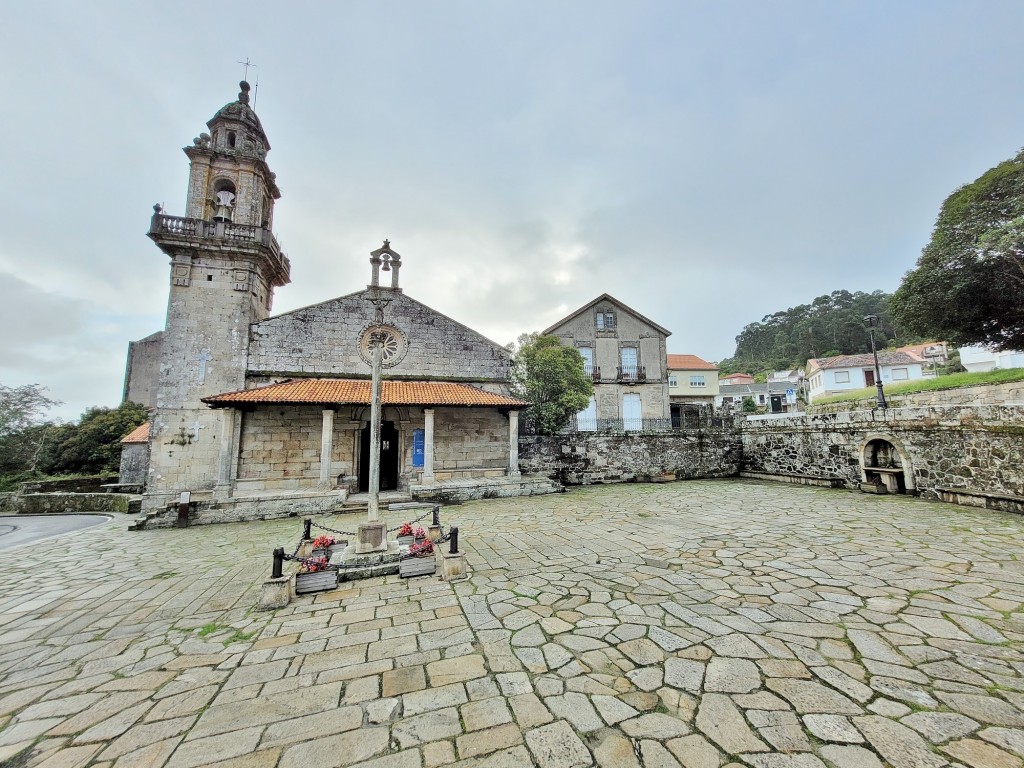 Foto: Iglesia de San Pedro - Muros (A Coruña), España