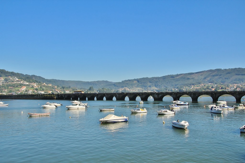 Foto: Vistas del puente - Pontedeume (A Coruña), España