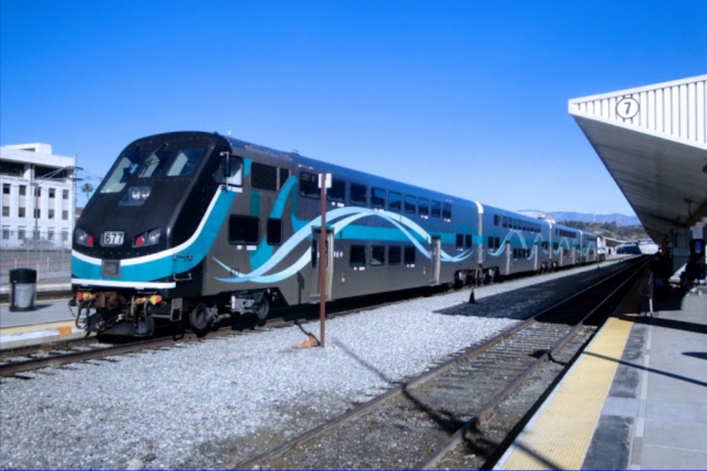 Foto: tren de Metrolink en Union Station - Los Ángeles (California), Estados Unidos