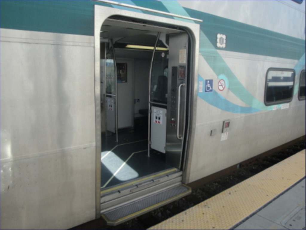 Foto: tren de Metrolink en San Bernardino - San Bernardino (California), Estados Unidos