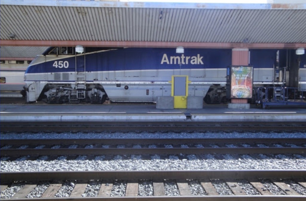 Foto: Tren Pacific Surfliner de Amtrak California en Union Station - Los Ángeles (California), Estados Unidos
