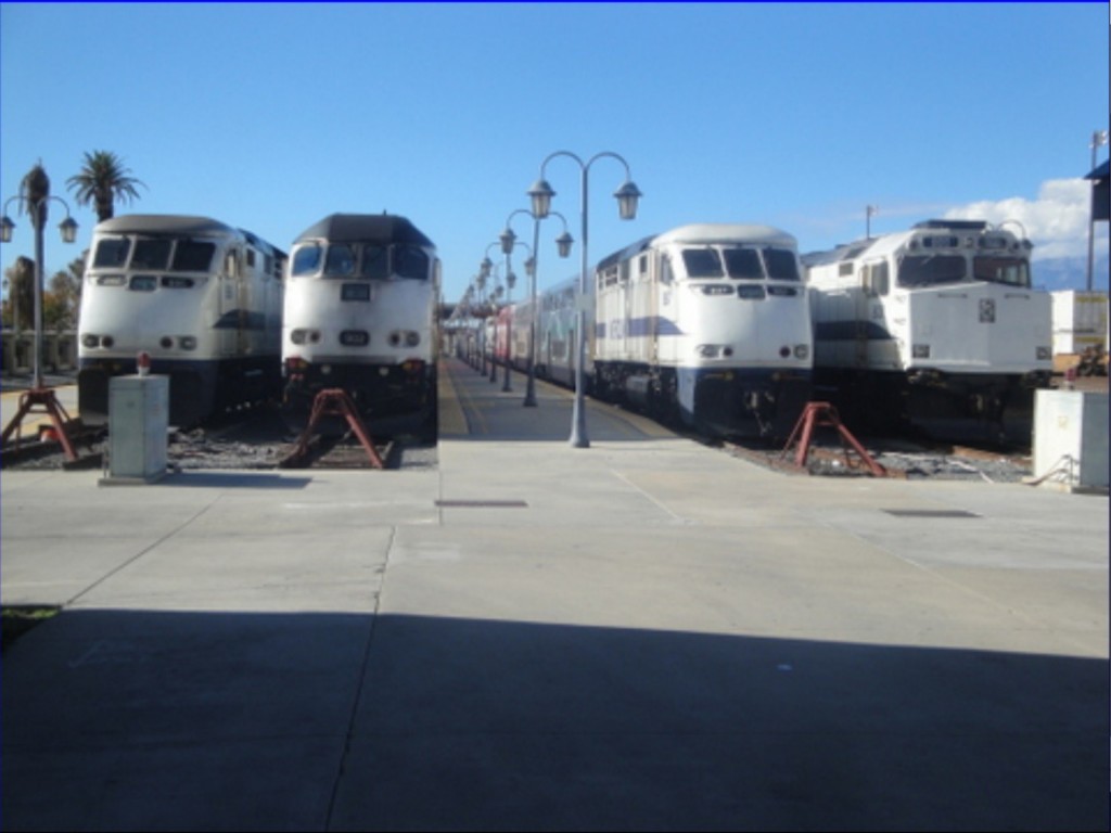 Foto: locomotoras de Metrolink - San Bernardino (California), Estados Unidos