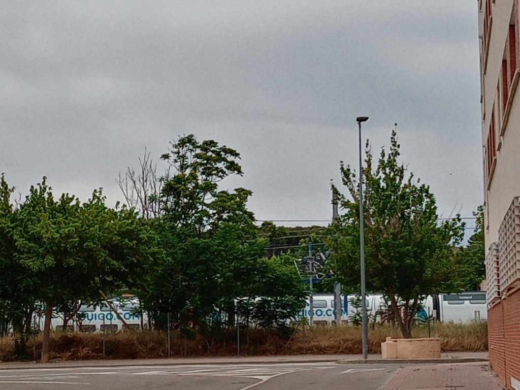 Foto: Tren Ouigo estacionado por incidencia - Calatayud (Zaragoza), España