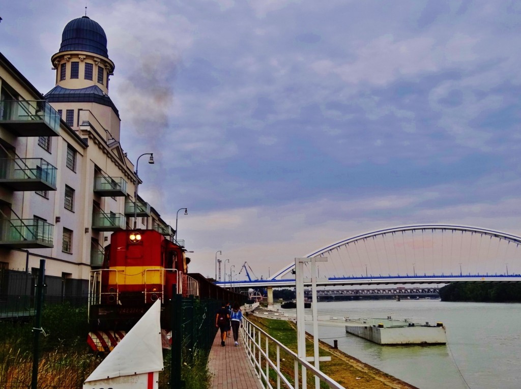 Foto: Most Apollo & Sklad č. 7 - Bratislava (Bratislavský), Eslovaquia