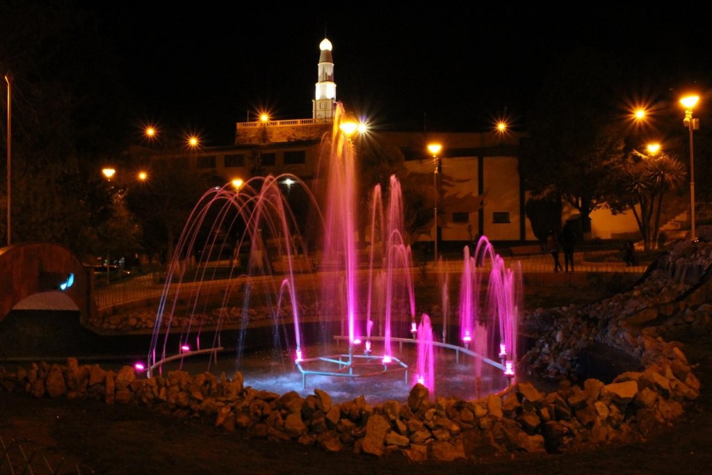 Foto: Mirando el faro - Ciudad de Oruro (Oruro), Bolivia