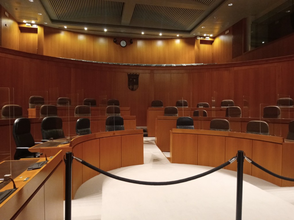 Foto: Castillo de la Aljafería, sede de las Cortes de Aragón - Zaragoza (Aragón), España