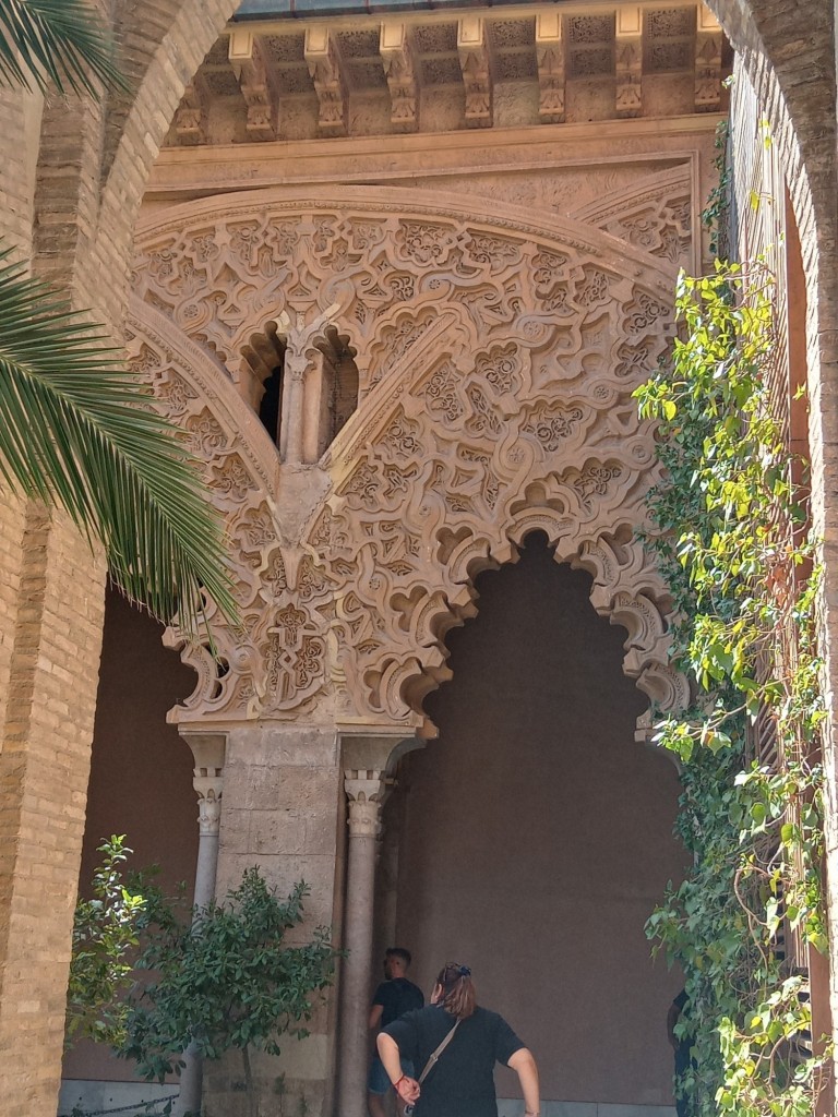 Foto: Castillo de la Aljafería, sede de las Cortes de Aragón - Zaragoza (Aragón), España