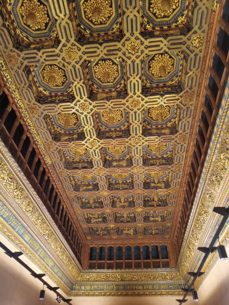 Foto: Castillo de la Aljafería, sede de las Cortes de Aragón - Zaragoza (Aragón), España