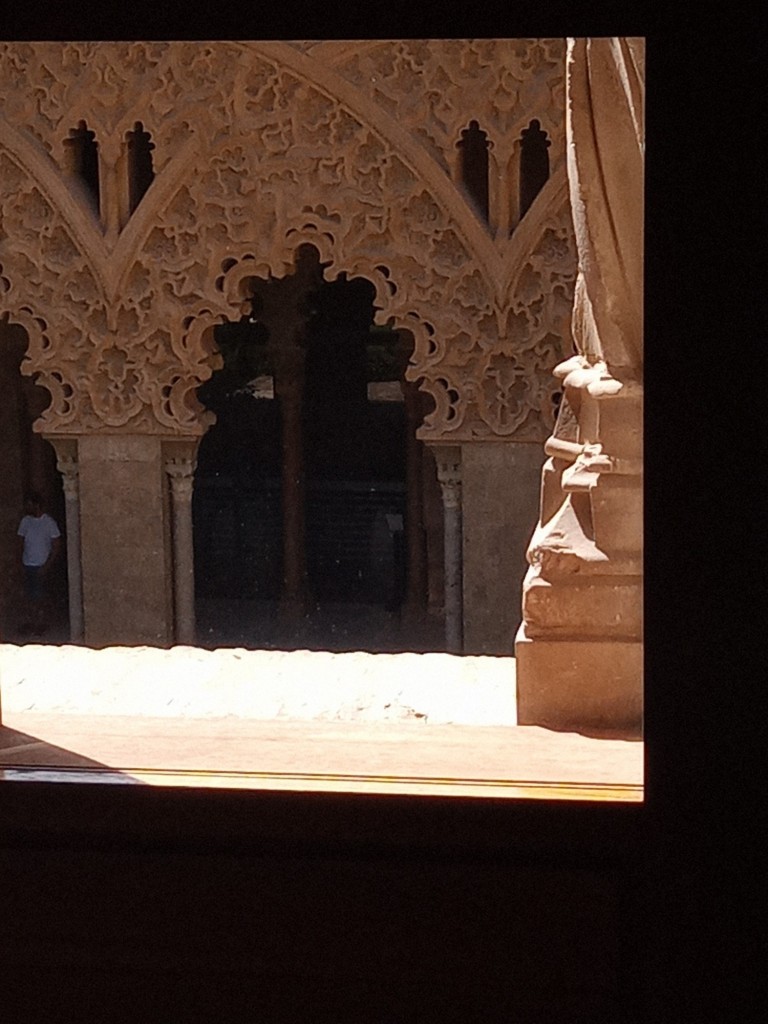 Foto: Castillo de la Aljafería, sede de las Cortes de Aragón - Zaragoza (Aragón), España