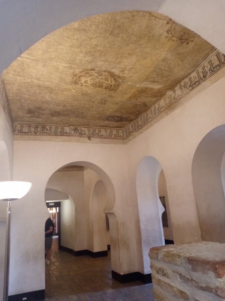 Foto: Castillo de la Aljafería, sede de las Cortes de Aragón - Zaragoza (Aragón), España