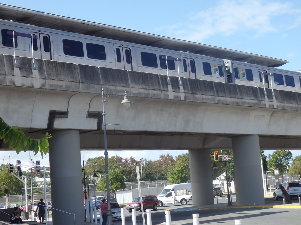 Foto: estación Sagrado Corazón, terminal del Tren Urbano - Santurce, Puerto Rico