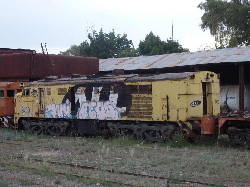 Foto: cementerio de locomotoras en el cuadro de la estación - Mendoza, Argentina