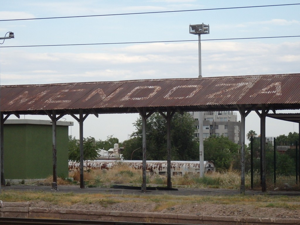 Foto: cuadro de la estación - Mendoza, Argentina