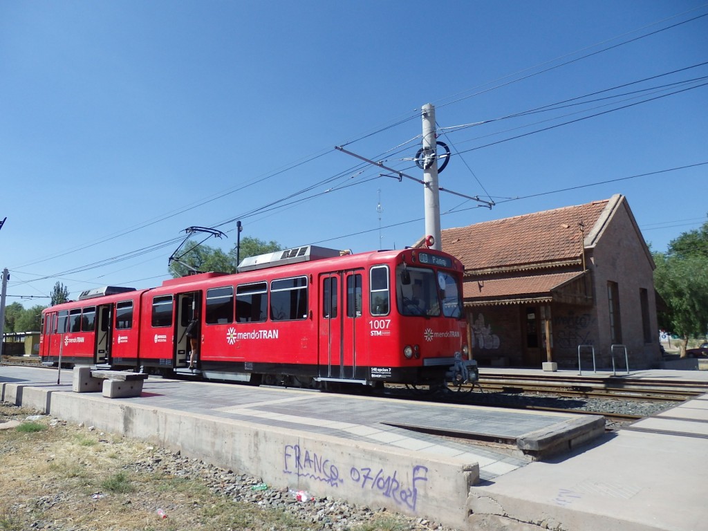 Foto: metrotranvía en ex estación del FC San Martín - Luzuriaga (Mendoza), Argentina
