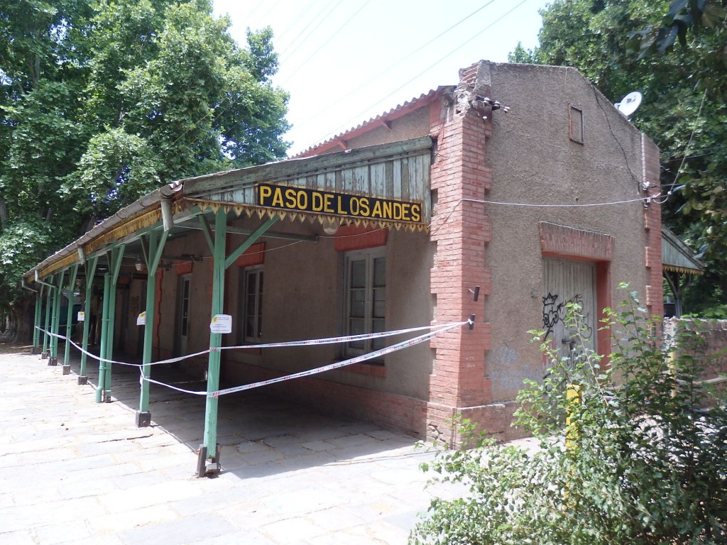 Foto: ex estación del FC Belgrano (Trasandino) - Chacras de Coria (Mendoza), Argentina