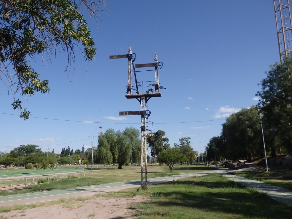 Foto: ex estación del FC San Martín - Luján de Cuyo (Mendoza), Argentina