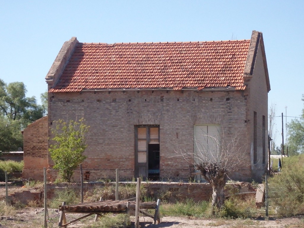 Foto: ex estación del FC San Martín - Los Árboles (Mendoza), Argentina