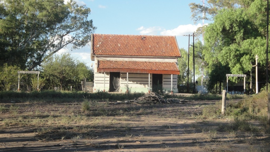 Foto: ex estación del FC San Martín - La Dormida (Mendoza), Argentina