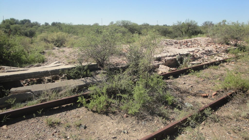 Foto: restos de la ex estación del FC San Martín - Desaguadero (Mendoza), Argentina