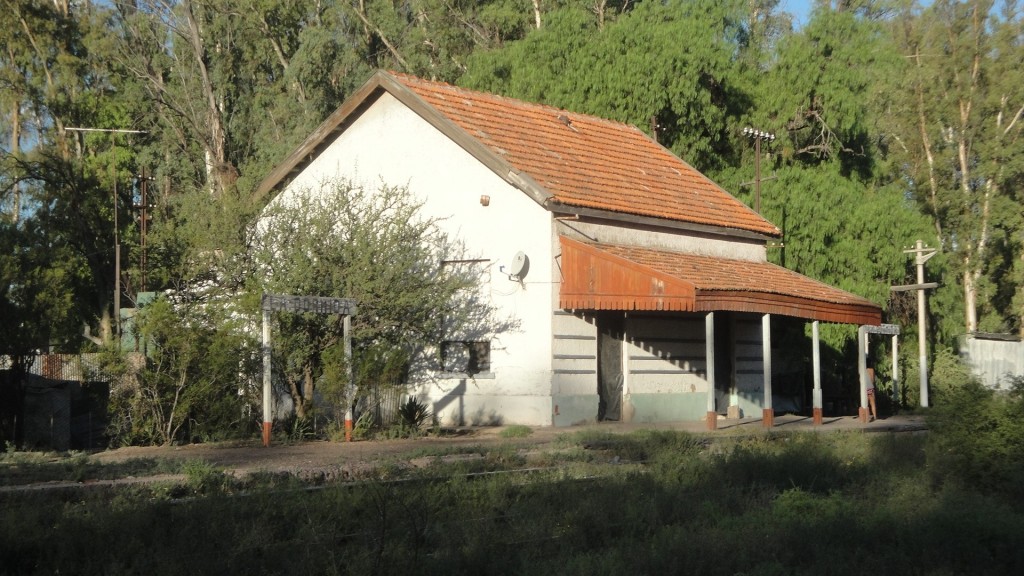 Foto: ex estación del FC San Martín - La Dormida (Mendoza), Argentina