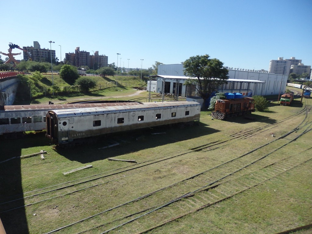 Foto: playa del FC Mitre con material rodante diverso - Córdoba, Argentina