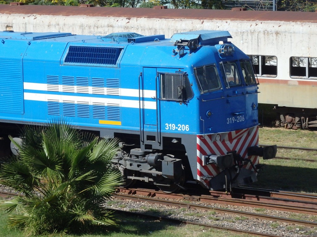 Foto: playa del FC Mitre con material rodante diverso - Córdoba, Argentina