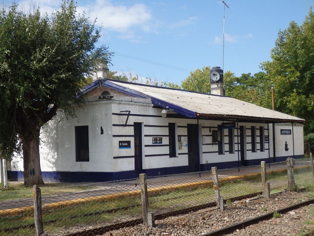 Foto: estación del FC Roca - Jeppener (Buenos Aires), Argentina