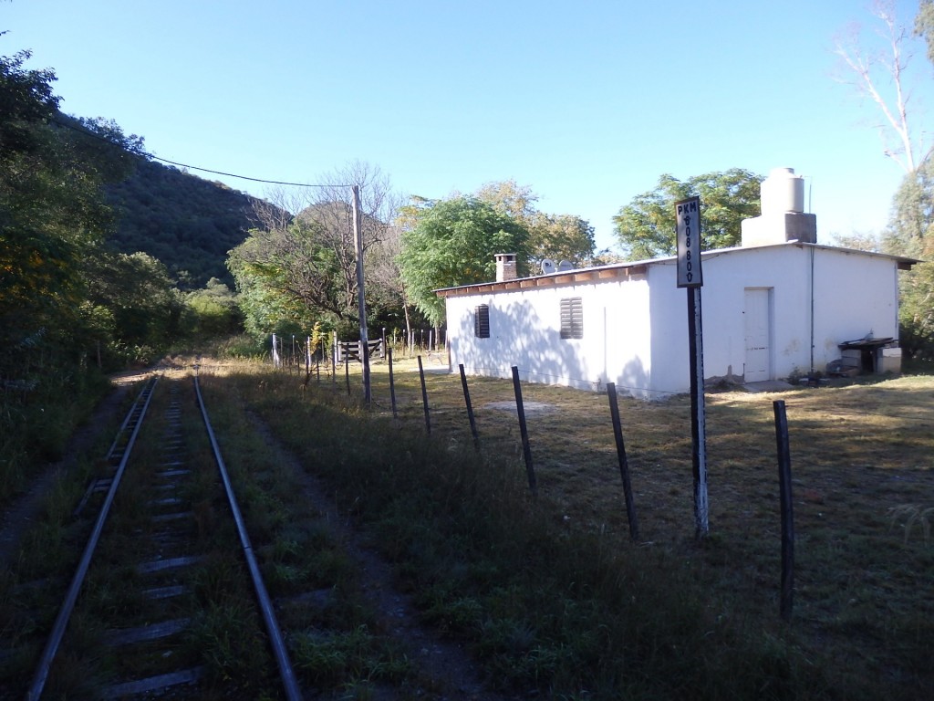 Foto: aparente parada ferroviaria Km 608,800 - Comuna de San Roque (Córdoba), Argentina