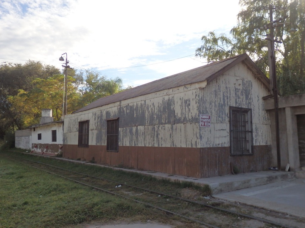 Foto: estación histórica de los FC Belgrano y Mitre - Dumesnil (Córdoba), Argentina