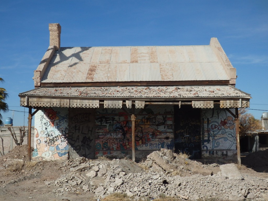 Foto: ex estación Sánchez de Bustamante del FC San Martín - Jocolí Viejo (Mendoza), Argentina