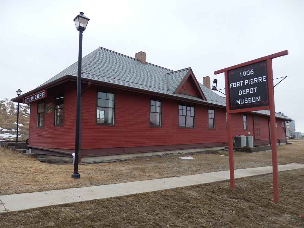 Foto: ex estación del Chicago & Northwestern - Fort Pierre (South Dakota), Estados Unidos