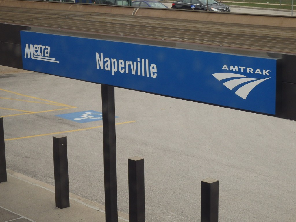 Foto: estación de Amtrak y Metra - Naperville (Illinois), Estados Unidos