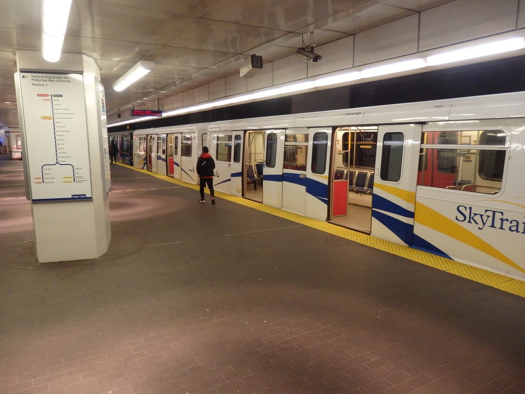 Foto: Skytrain, estación Waterfront, Línea Expo - Vancouver (British Columbia), Canadá
