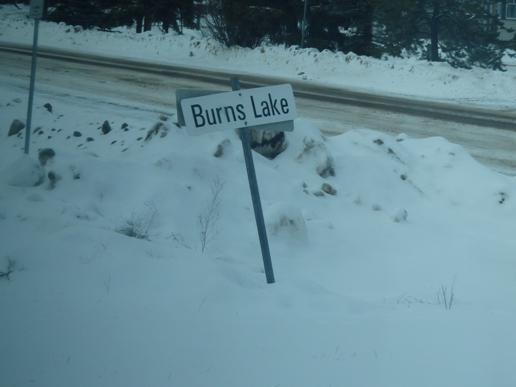 Foto: nomenclador del apeadero - Burns Lake (British Columbia), Canadá