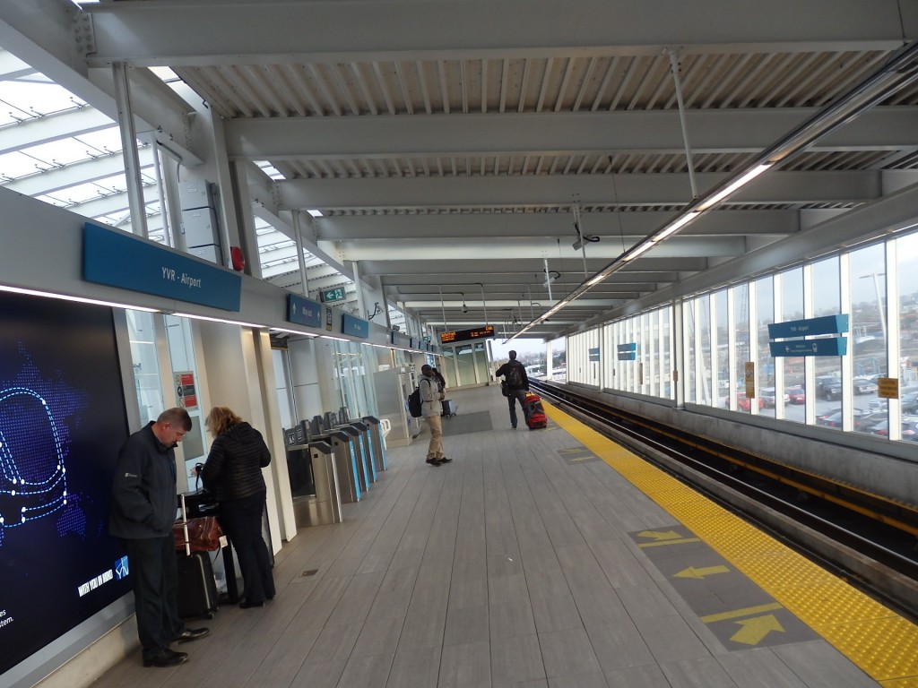 Foto: Skytrain, Línea Canada, Aeropuerto - Vancouver (British Columbia), Canadá