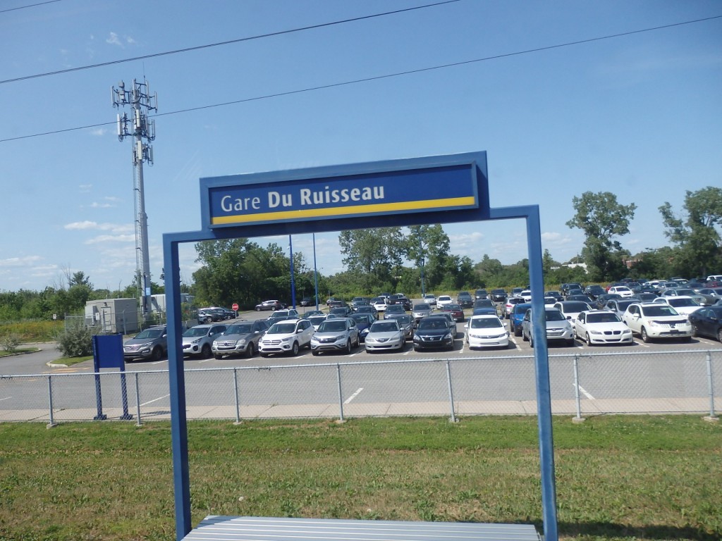 Foto: línea local a Deux-Montagnes - Montreal (Quebec), Canadá