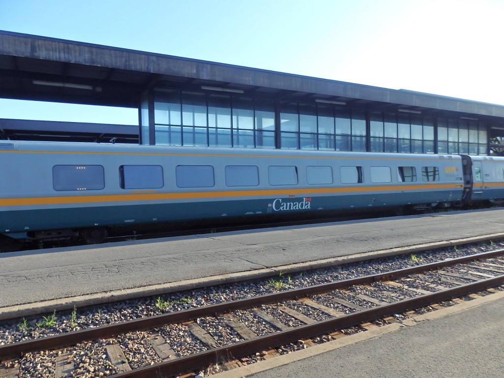 Foto: tren de Via Rail - Ottawa (Ontario), Canadá