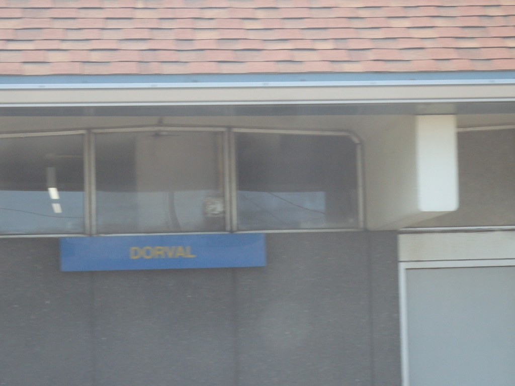 Foto: nomenclador de la estación - Dorval (Quebec), Canadá