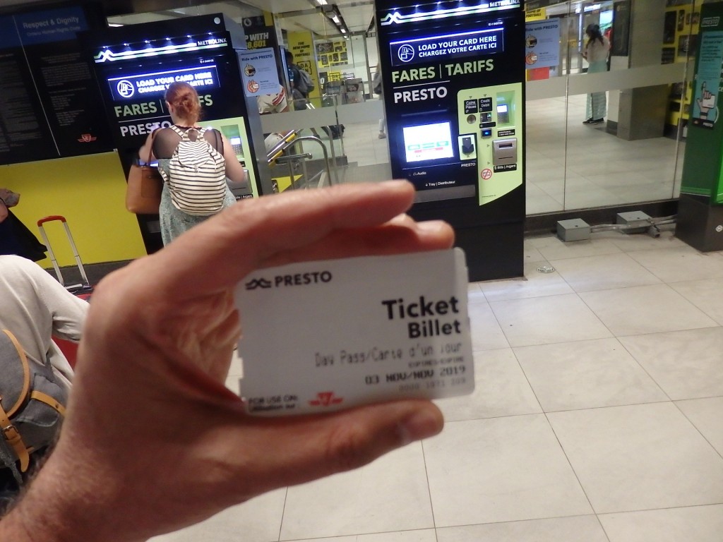 Foto: pase diario de transporte - Toronto (Ontario), Canadá