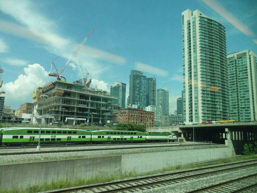 Foto: tren local GO - Toronto (Ontario), Canadá