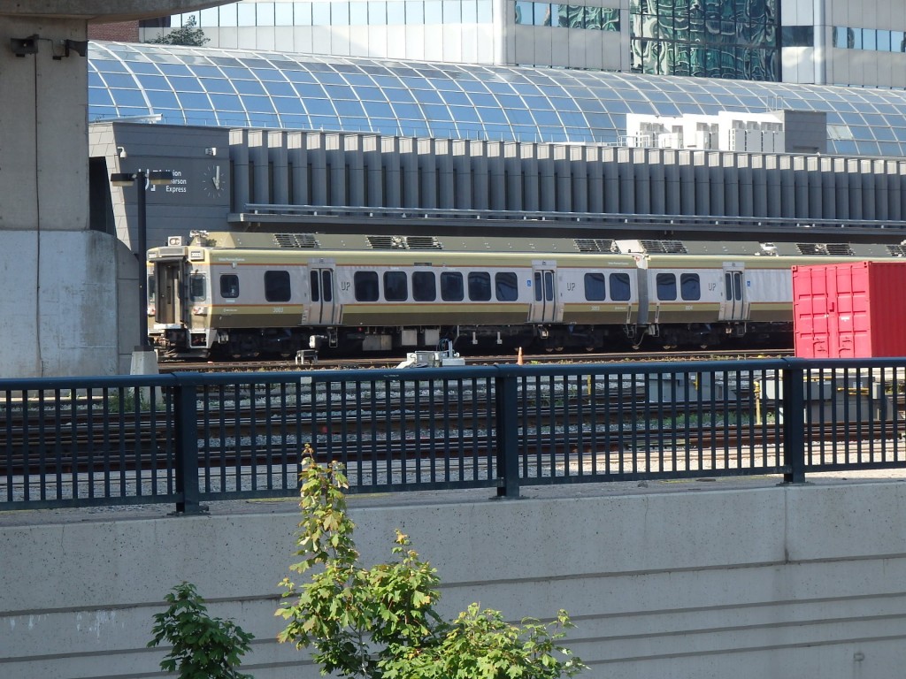 Foto: tren al aeropuerto - Toronto (Ontario), Canadá