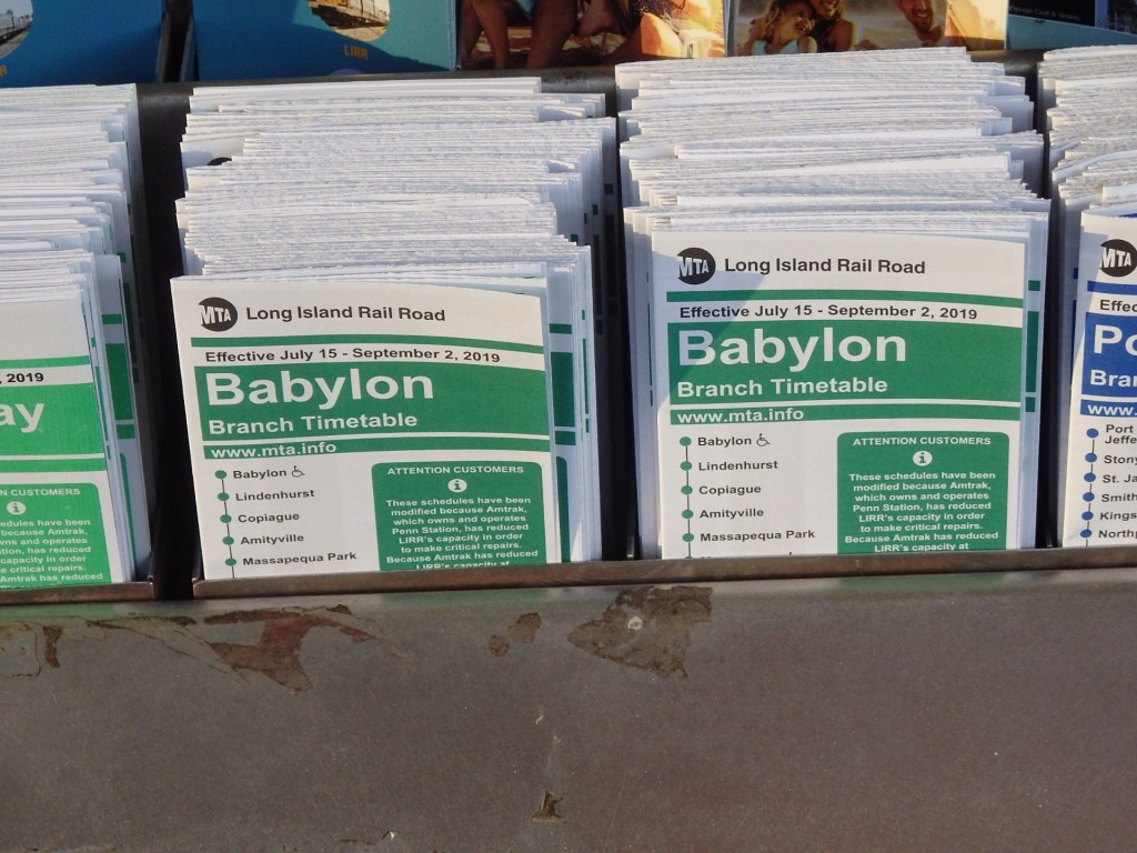 Foto: folletos con horarios del FC de Long Island - Queens (New York), Estados Unidos