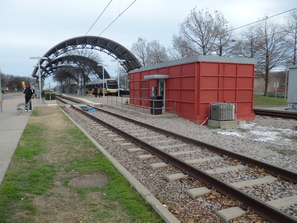 Foto: estación Westmoreland, Línea Roja del metrotranvía - Dallas (Texas), Estados Unidos
