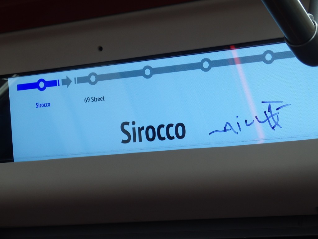 Foto: indicador de estaciones del metrotranvía - Calgary (Alberta), Canadá