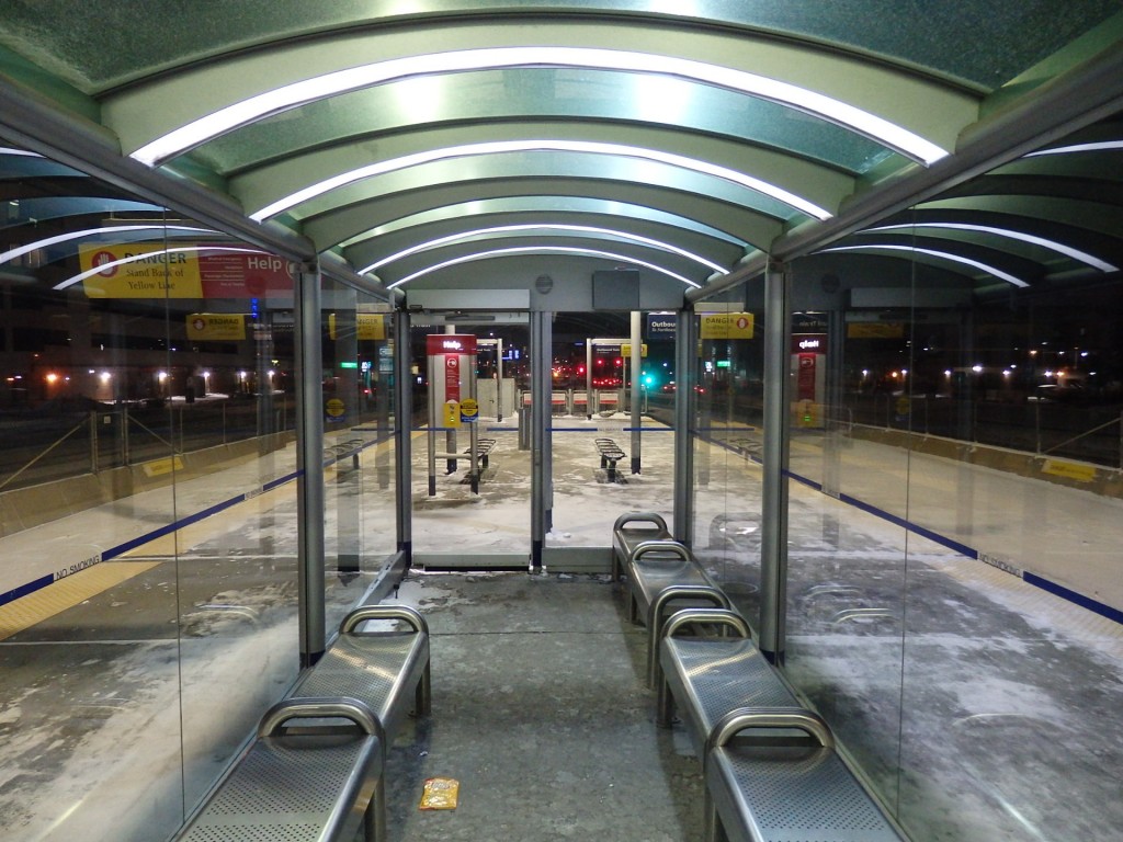 Foto: refugio de metrotranvía - Calgary (Alberta), Canadá