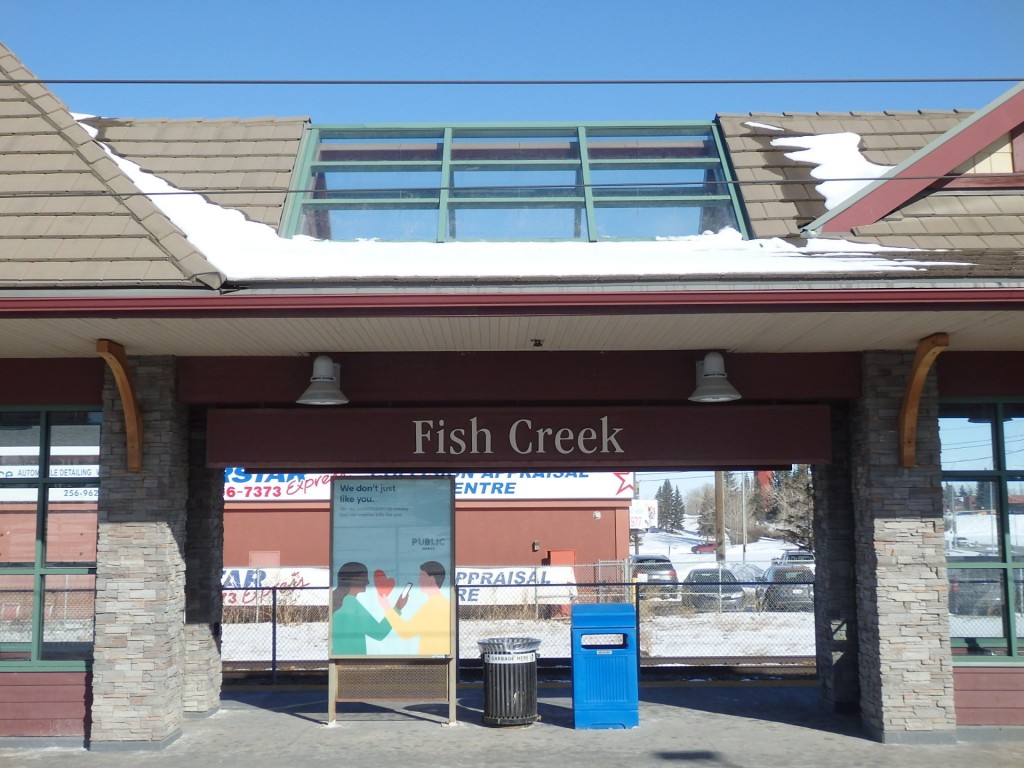 Foto: metrotranvía, estación Fish Creek - Lacombe - Calgary (Alberta), Canadá